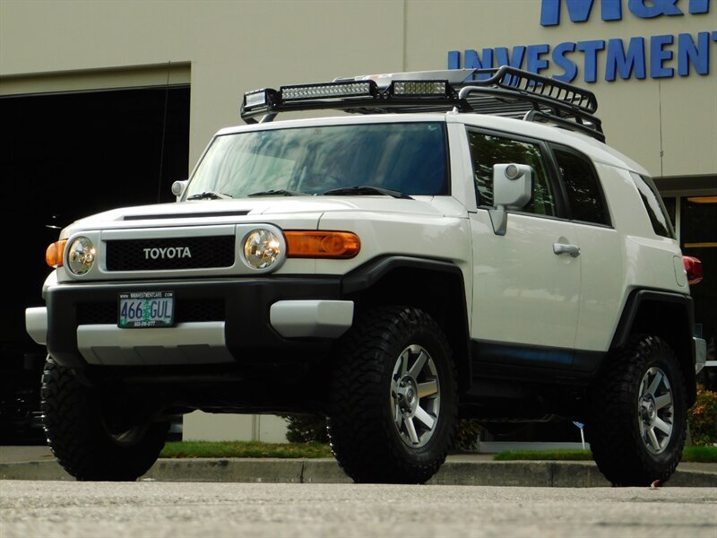 2014 Toyota FJ Cruiser Sport Utility 4X4 / 1-OWNER / CRAWL CONTROL/ LIFTE   - Photo 40 - Portland, OR 97217