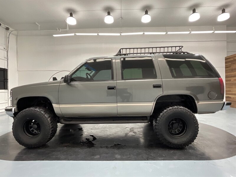 1999 Chevrolet Tahoe LS Sport Utility 4X4 / 5.7L V8 / LIFTED LIFTED  / NO RUST / 164K MILES - Photo 3 - Gladstone, OR 97027