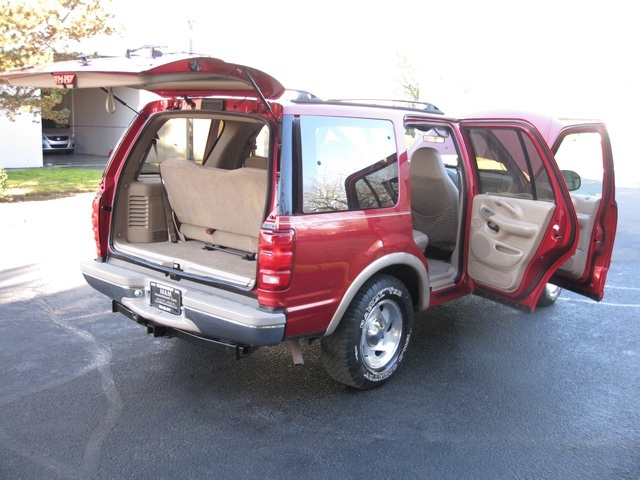 1997 Ford Expedition Eddie Bauer 4X4 *8-Passengers* / Fully Loaded   - Photo 27 - Portland, OR 97217