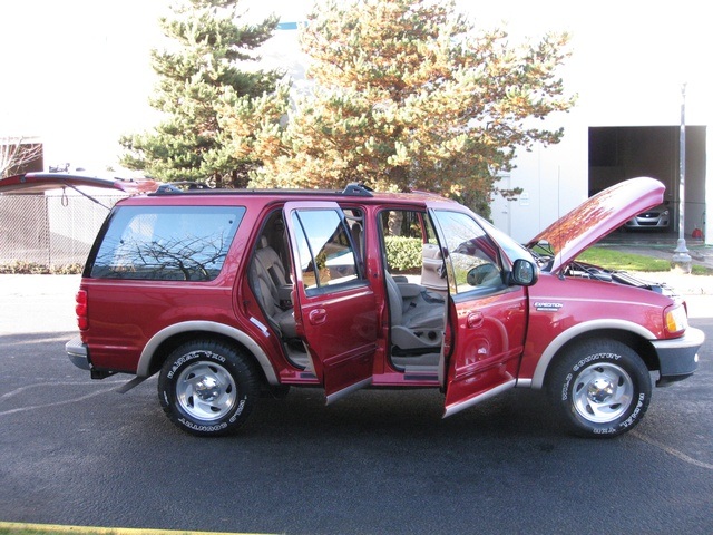 1997 Ford Expedition Eddie Bauer 4X4 *8-Passengers* / Fully Loaded   - Photo 28 - Portland, OR 97217