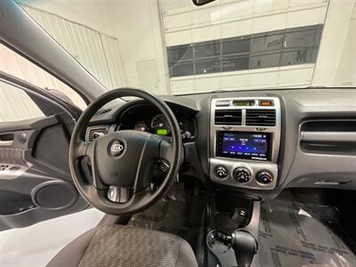 2007 Kia Sportage LX Sport Utility / 2.7L 6Cyl / Backup Camera  / Low miles / Great Condition - Photo 14 - Gladstone, OR 97027