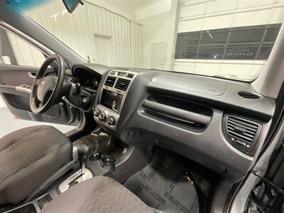 2007 Kia Sportage LX Sport Utility / 2.7L 6Cyl / Backup Camera  / Low miles / Great Condition - Photo 22 - Gladstone, OR 97027