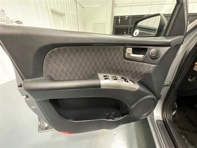 2007 Kia Sportage LX Sport Utility / 2.7L 6Cyl / Backup Camera  / Low miles / Great Condition - Photo 31 - Gladstone, OR 97027