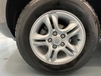 2007 Kia Sportage LX Sport Utility / 2.7L 6Cyl / Backup Camera  / Low miles / Great Condition - Photo 23 - Gladstone, OR 97027