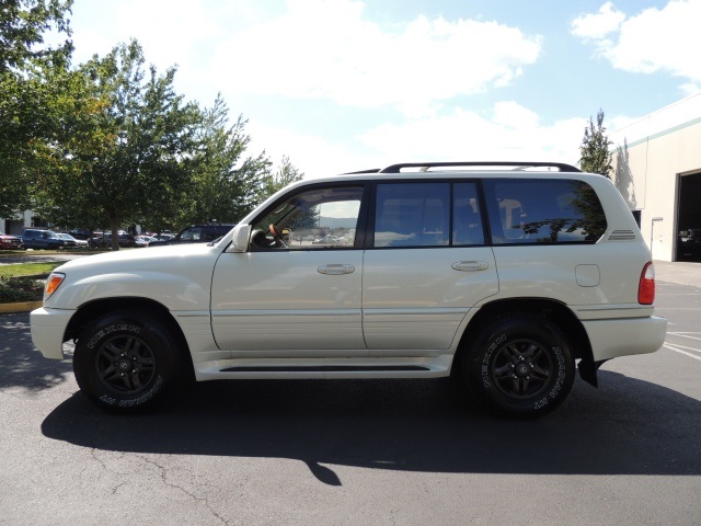 2000 Lexus LX 470   - Photo 3 - Portland, OR 97217