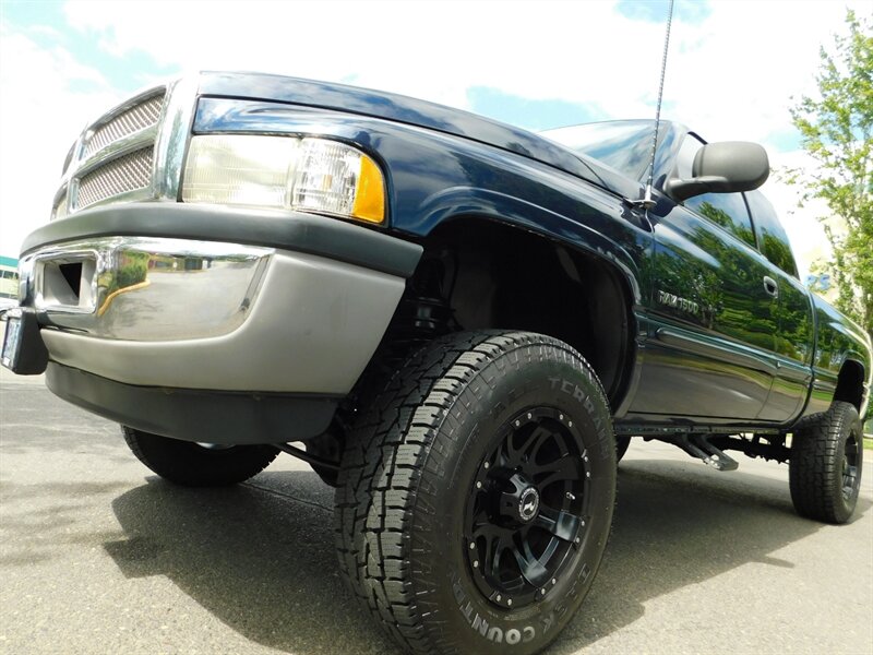 2001 Dodge Ram 1500 SLT Plus 4dr Quad Cab 4X4 5.9L 8Cyl / LOW MILES   - Photo 11 - Portland, OR 97217