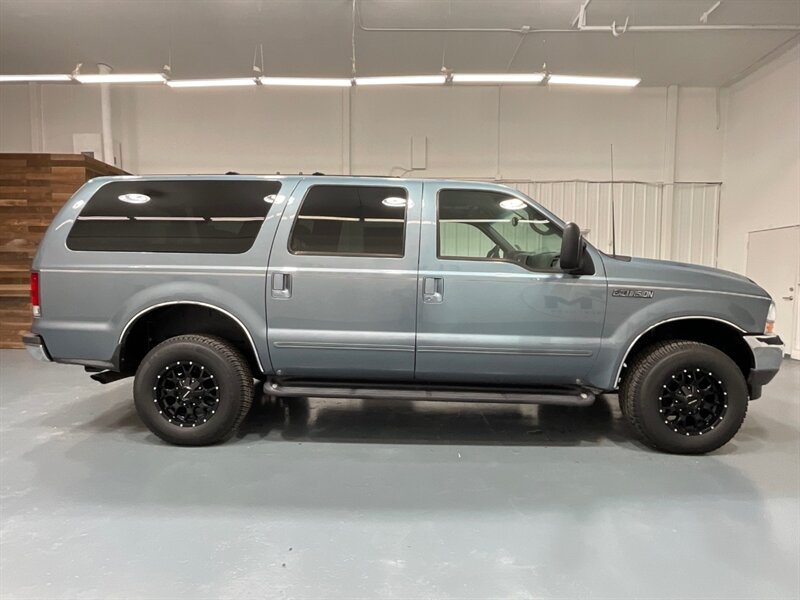 2000 Ford Excursion XLT 4X4 /7.3L DIESEL /NEW WHEELS TIRES/ 152K MILES  / LOCAL SUV / ZERO RUST / 8-Passenger / LOW MILES - Photo 4 - Gladstone, OR 97027