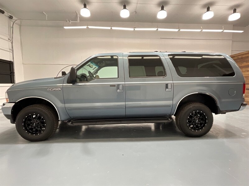 2000 Ford Excursion XLT 4X4 /7.3L DIESEL /NEW WHEELS TIRES/ 152K MILES  / LOCAL SUV / ZERO RUST / 8-Passenger / LOW MILES - Photo 3 - Gladstone, OR 97027