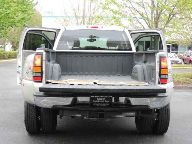 2007 Chevrolet Silverado 3500 Classic LT3 / 4X4 / 6.6L Duramax Diesel / DUALLY   - Photo 28 - Portland, OR 97217