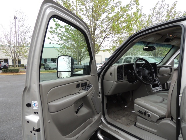 2007 Chevrolet Silverado 3500 Classic LT3 / 4X4 / 6.6L Duramax Diesel / DUALLY   - Photo 13 - Portland, OR 97217