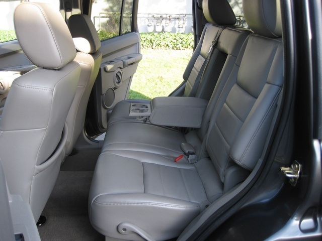 2006 Jeep Commander Sport/4WD/Leather/Moonroof/3RD Seat   - Photo 21 - Portland, OR 97217