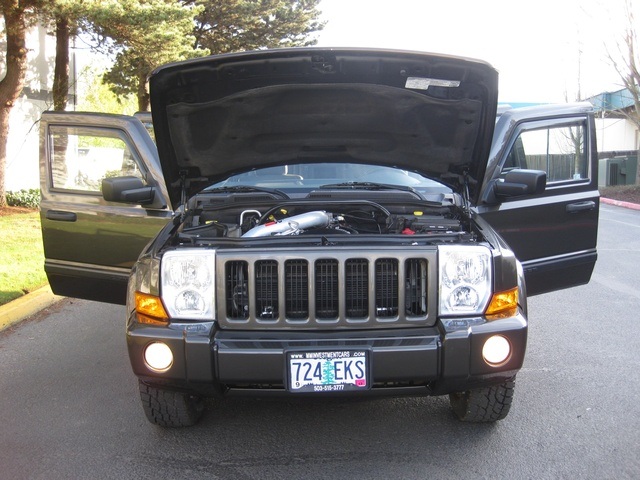 2006 Jeep Commander Sport/4WD/Leather/Moonroof/3RD Seat   - Photo 15 - Portland, OR 97217