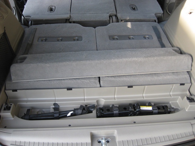 2006 Jeep Commander Sport/4WD/Leather/Moonroof/3RD Seat   - Photo 29 - Portland, OR 97217