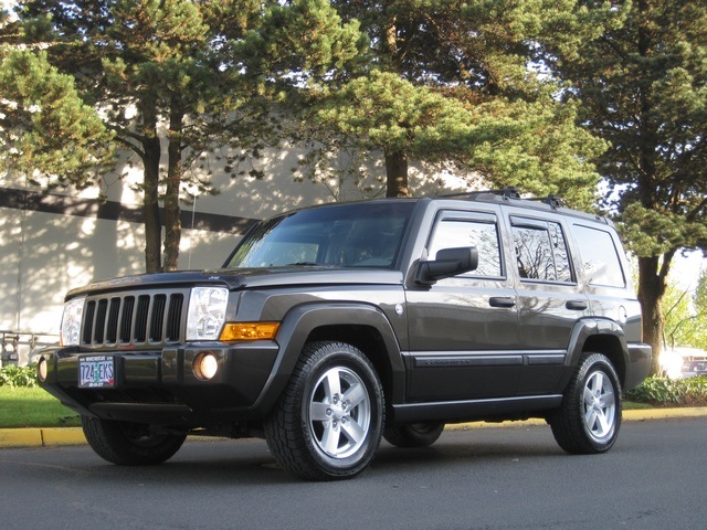 2006 Jeep Commander Sport/4WD/Leather/Moonroof/3RD Seat   - Photo 54 - Portland, OR 97217