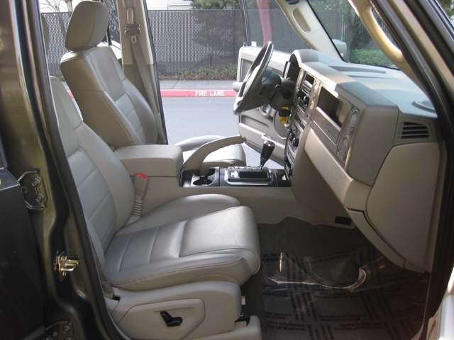 2006 Jeep Commander Sport/4WD/Leather/Moonroof/3RD Seat   - Photo 22 - Portland, OR 97217