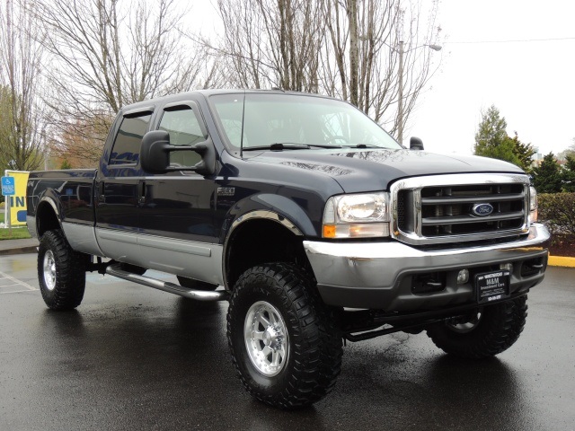 2002 Ford F-350 4X4 / CrewCab/ LongBed/ 7.3L TURBO DIESEL / LIFTED