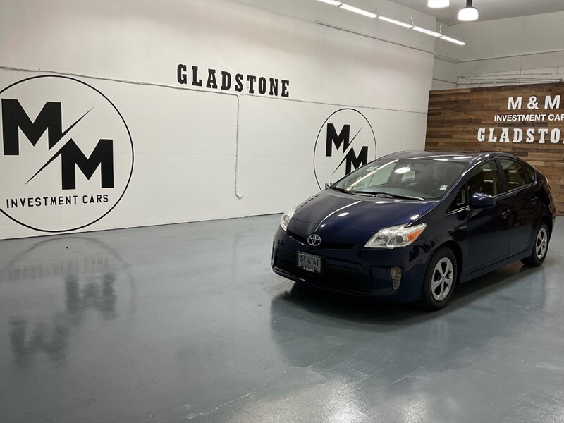 2012 Toyota Prius Three Hatchback /Hybrid /1-OWNER / NAVIGATION  / Backup Camera - Photo 25 - Gladstone, OR 97027