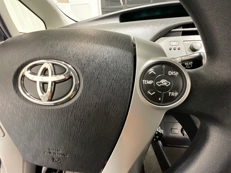 2012 Toyota Prius Three Hatchback /Hybrid /1-OWNER / NAVIGATION  / Backup Camera - Photo 40 - Gladstone, OR 97027