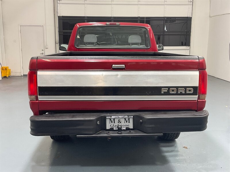 1994 Ford F-250 XLT Regular Cab 5-SPEED MANUAL/4.9L 6Cyl/106K MILE /LOCAL TRUCK w. ZERO RUST - Photo 5 - Gladstone, OR 97027