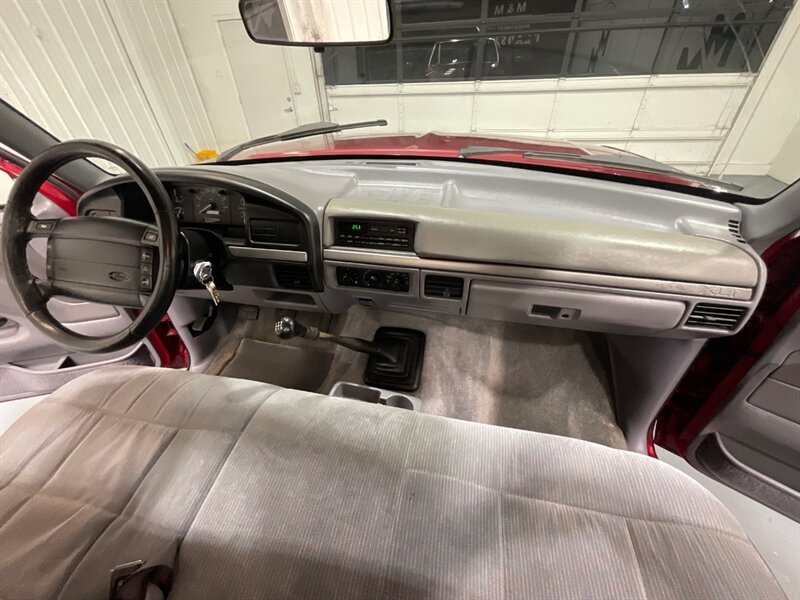 1994 Ford F-250 XLT Regular Cab 5-SPEED MANUAL/4.9L 6Cyl/106K MILE /LOCAL TRUCK w. ZERO RUST - Photo 30 - Gladstone, OR 97027