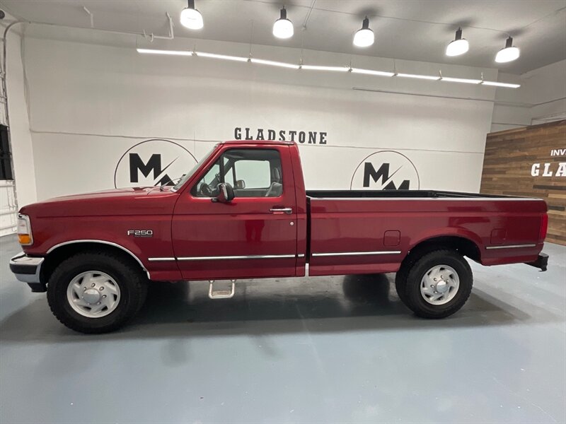 1994 Ford F-250 XLT Regular Cab 5-SPEED MANUAL/4.9L 6Cyl/106K MILE /LOCAL TRUCK w. ZERO RUST - Photo 3 - Gladstone, OR 97027