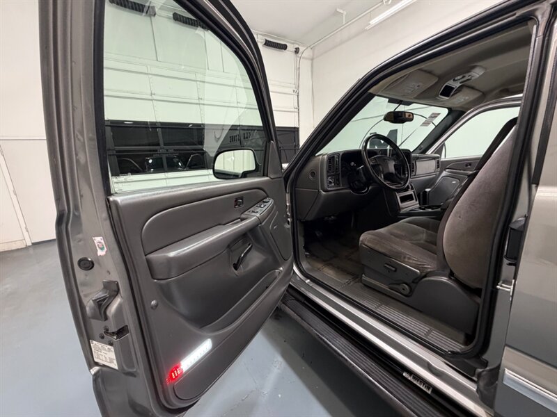 2006 GMC Sierra 1500 SLE 4X4 5.3L V8/ BRAND NEW TIRES / 98K MILES / ZERO RUST - Photo 32 - Gladstone, OR 97027
