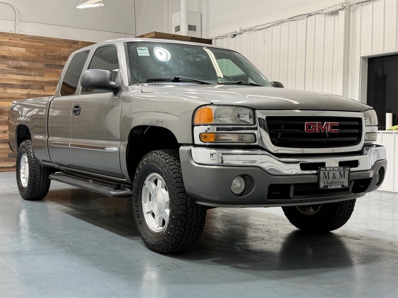 2006 GMC Sierra 1500 SLE 4X4 5.3L V8/ BRAND NEW TIRES / 98K MILES / ZERO RUST - Photo 55 - Gladstone, OR 97027