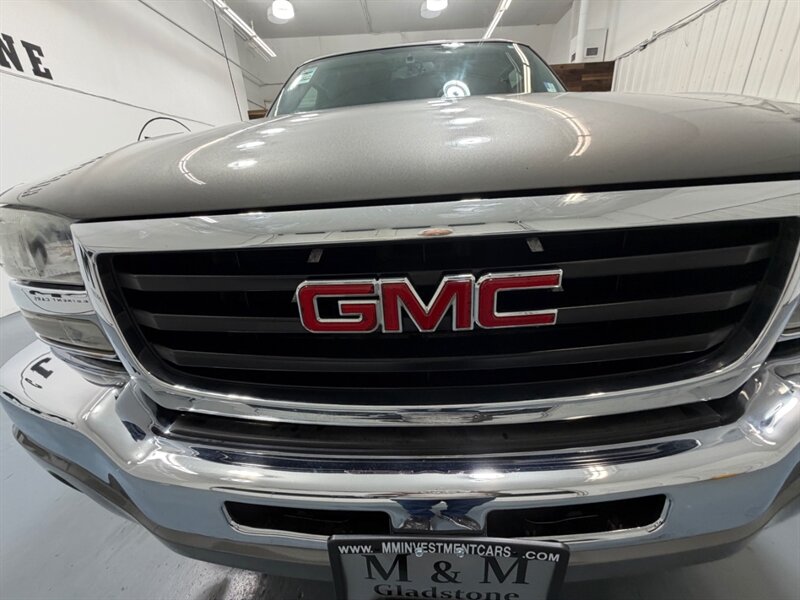 2006 GMC Sierra 1500 SLE 4X4 5.3L V8/ BRAND NEW TIRES / 98K MILES / ZERO RUST - Photo 30 - Gladstone, OR 97027