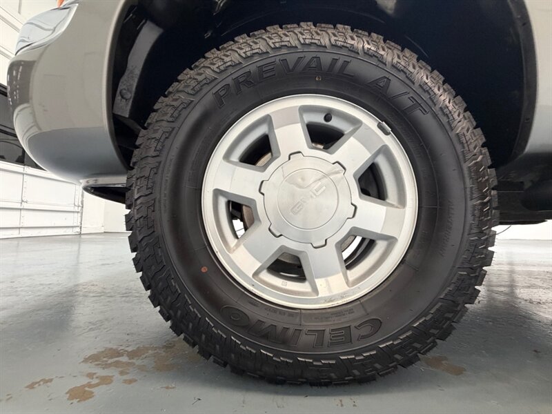 2006 GMC Sierra 1500 SLE 4X4 5.3L V8/ BRAND NEW TIRES / 98K MILES / ZERO RUST - Photo 23 - Gladstone, OR 97027