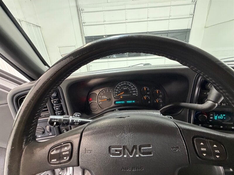 2006 GMC Sierra 1500 SLE 4X4 5.3L V8/ BRAND NEW TIRES / 98K MILES / ZERO RUST - Photo 41 - Gladstone, OR 97027
