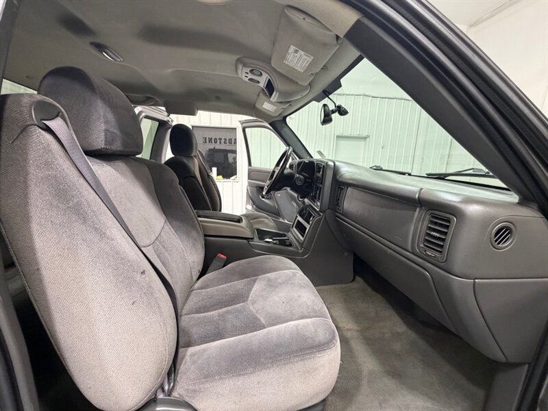 2006 GMC Sierra 1500 SLE 4X4 5.3L V8/ BRAND NEW TIRES / 98K MILES / ZERO RUST - Photo 15 - Gladstone, OR 97027