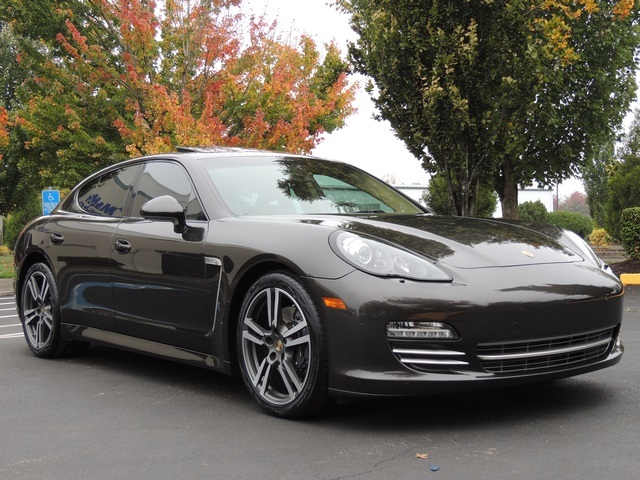 2013 Porsche Panamera 4 / AWD / PLATINUM EDITION / Only 15000 miles   - Photo 2 - Portland, OR 97217