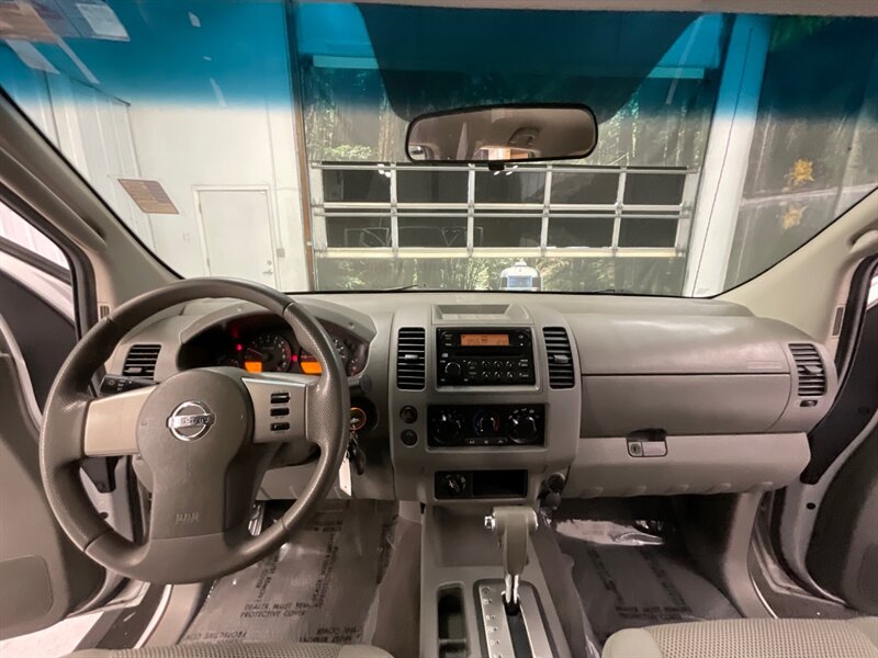 2006 Nissan Frontier SE 4dr Crew Cab 4WD / LOCAL/ GREAT SERVICE HISTORY  /OREGON TRUCK / RUST FREE / 4.0 Liter 6Cyl / 152,000 MILES - Photo 15 - Gladstone, OR 97027