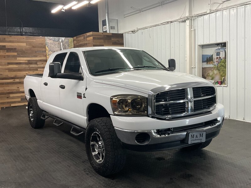 2009 Dodge Ram 2500 SLT MEGACAB 4X4 / 6.7L DIESEL / 6-SPEED MANUAL   - Photo 2 - Gladstone, OR 97027