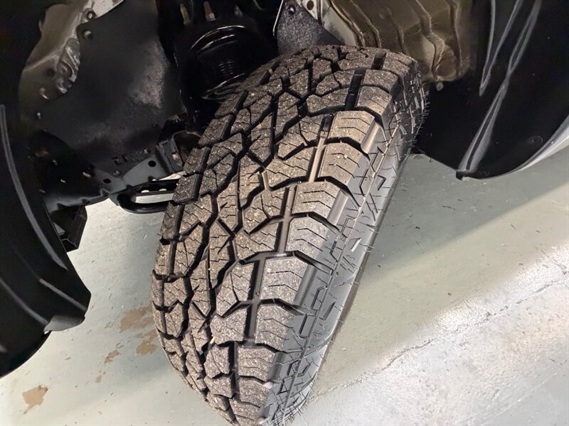 2010 Toyota Tacoma SR5 Extended Cab 2WD / 2.7L 4Cyl /NEW WHEELS TIRES /Backup Camera / ZERO RUST - Photo 24 - Gladstone, OR 97027