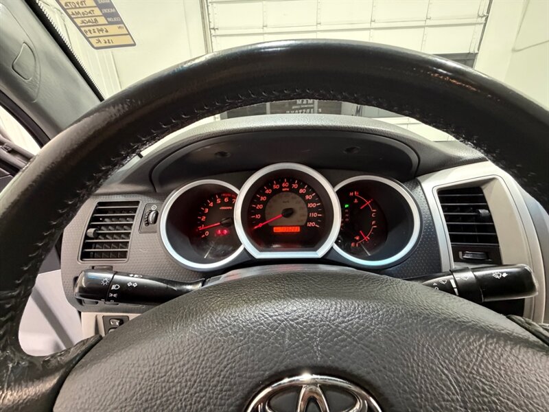 2010 Toyota Tacoma SR5 Extended Cab 2WD / 2.7L 4Cyl /NEW WHEELS TIRES /Backup Camera / ZERO RUST - Photo 36 - Gladstone, OR 97027