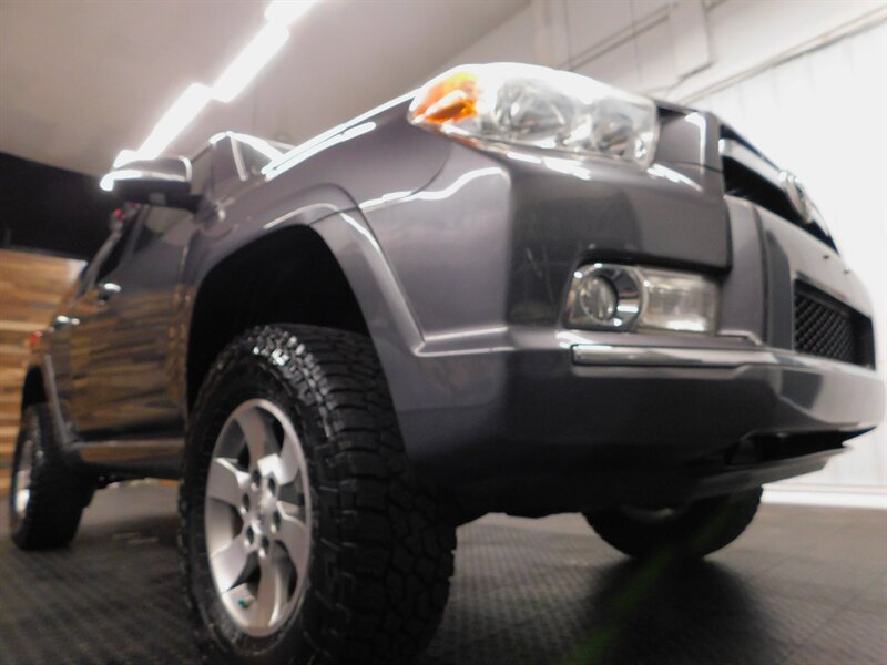 2011 Toyota 4Runner SR5 4X4 / 1-OWNER /   - Photo 36 - Gladstone, OR 97027