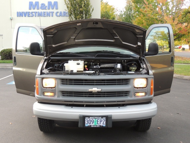 2002 Chevrolet Express 3500 / 15-Passenger Van / V8 / 1-TON / 82k miles   - Photo 27 - Portland, OR 97217