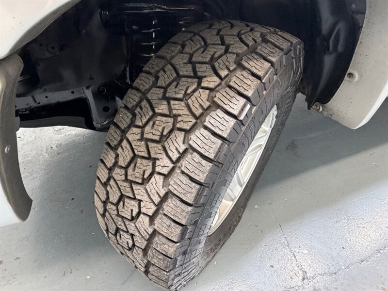 2000 Toyota 4Runner Limited 4X4 3.4L V6 / Rear Diff Lock /Leather / Sunroof / ZERO RUST / TIMING BELT SERVICE DONE - Photo 24 - Gladstone, OR 97027