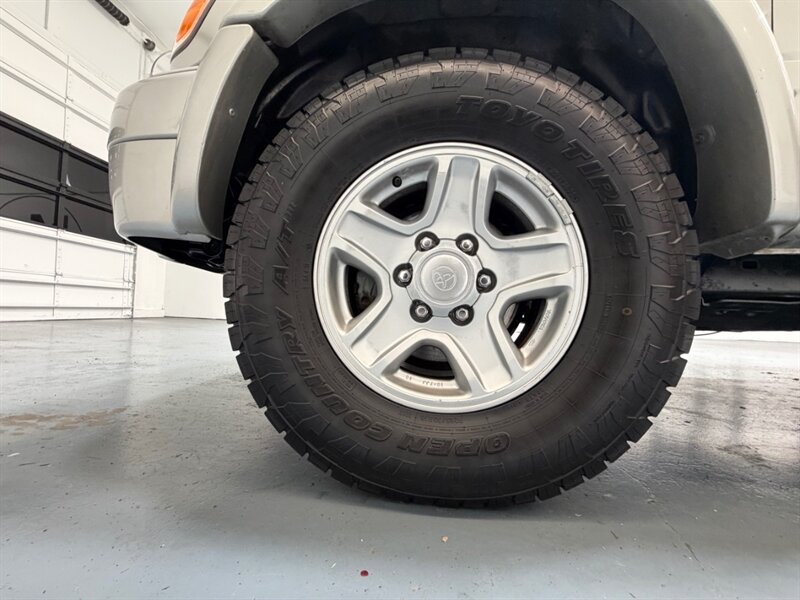 2000 Toyota 4Runner Limited 4X4 3.4L V6 / Rear Diff Lock /Leather / Sunroof / ZERO RUST / TIMING BELT SERVICE DONE - Photo 23 - Gladstone, OR 97027
