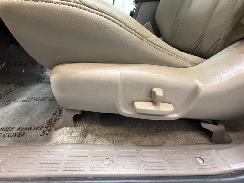 2000 Toyota 4Runner Limited 4X4 3.4L V6 / Rear Diff Lock /Leather / Sunroof / ZERO RUST / TIMING BELT SERVICE DONE - Photo 20 - Gladstone, OR 97027