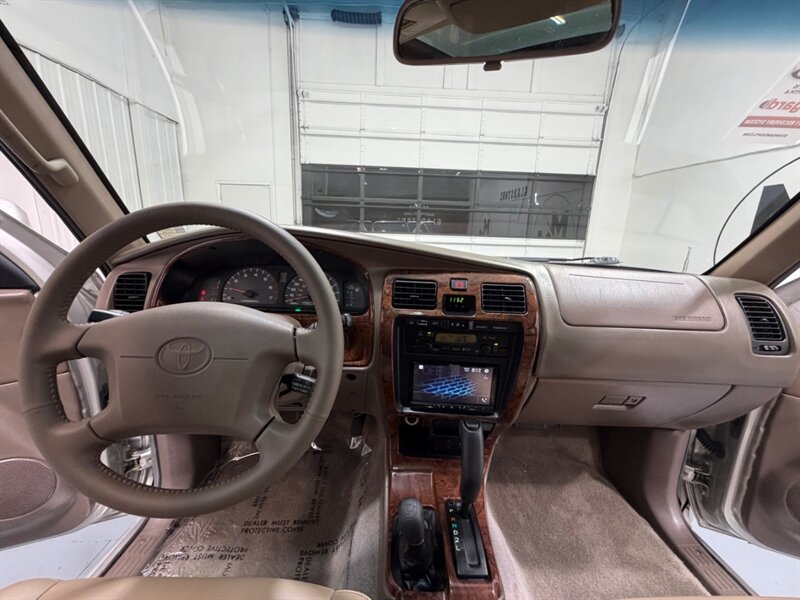 2000 Toyota 4Runner Limited 4X4 3.4L V6 / Rear Diff Lock /Leather / Sunroof / ZERO RUST / TIMING BELT SERVICE DONE - Photo 38 - Gladstone, OR 97027