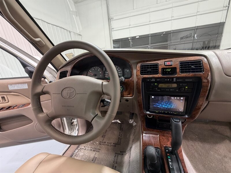 2000 Toyota 4Runner Limited 4X4 3.4L V6 / Rear Diff Lock /Leather / Sunroof / ZERO RUST / TIMING BELT SERVICE DONE - Photo 14 - Gladstone, OR 97027
