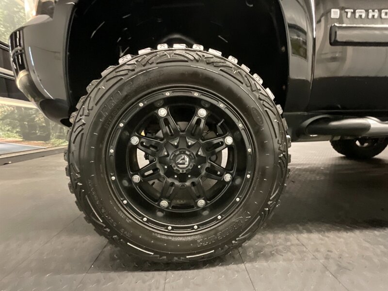 2007 Chevrolet Tahoe LTZ Sport Utility 4X4 / LIFTED w/ NEW WHEELS TIRES   - Photo 22 - Gladstone, OR 97027