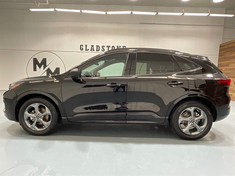 2024 Ford Escape ST-Line Sport Utility / Backup Camera / 26K MILES  / ZERO RUST - Photo 3 - Gladstone, OR 97027