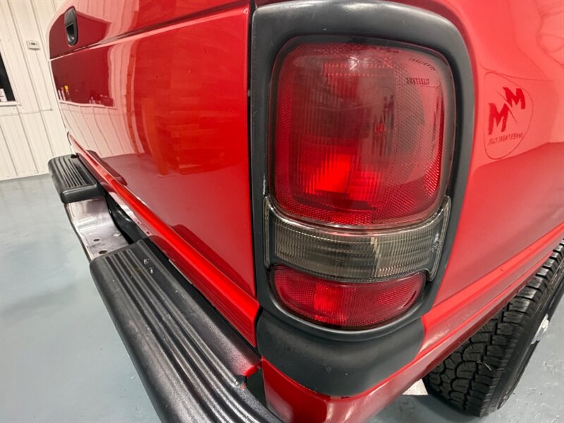 2001 Dodge Ram 2500 ST QUAD CAB 4x4 / 5.9L CUMMINS DIESEL / NEW TIRES / ONLY 138K MILES / LOCAL OREGON TRUCK - Photo 42 - Gladstone, OR 97027
