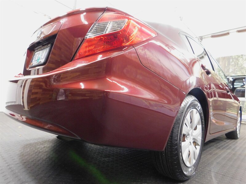 2012 Honda Civic LX Sedan 4Dr / Autom   - Photo 10 - Gladstone, OR 97027