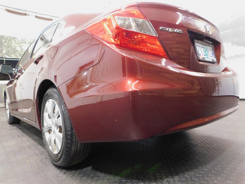 2012 Honda Civic LX Sedan 4Dr / Autom   - Photo 30 - Gladstone, OR 97027