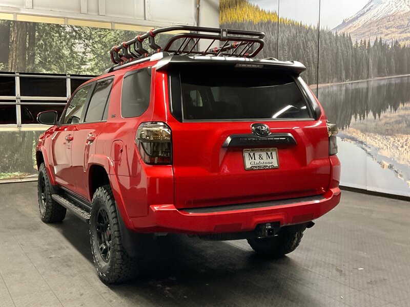 2020 Toyota 4Runner SR5 Premium 4x4 / Leather / CUSTOM BUILT / LIFTED  NEW LIFT w/ NEW WHEELS & TIRES / Leather & Heated Seats / Luggage Rack / Chrome Delete Pkg / 1-OWNER / SHARP & CLEAN !! - Photo 8 - Gladstone, OR 97027