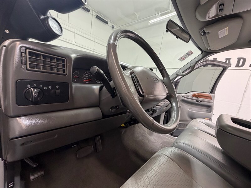 2002 Ford F-350 Lariat 4X4 7.3L DIESEL / Crew Cab / NEW 35 " TIRES / LONG BED / LOCAL RUST FREE - Photo 28 - Gladstone, OR 97027